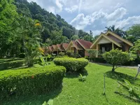 Rim Khao Jungle Resort Hotels near مركز الشرطة