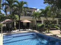Avila's Hostel Moalboal