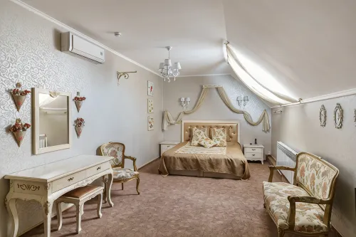 Garden Hotel