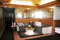 West Plaza Desekel