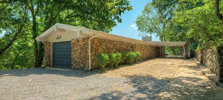 Lake Season Is Here Hotels in Sequoyah County