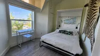Upscale ocean front home & easy canal boat access to Gulf or Atlantic