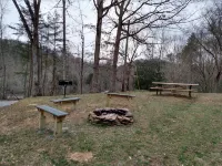 Mossy Ridge- Trail #4, 88 &95 access- 3 bedroom- 6 person home on Brimstone Road - WiFi