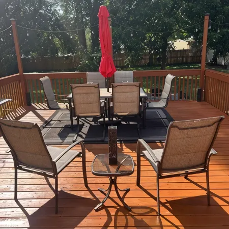 Ranch home, 3 private bedroom suites with full private bathrooms, near Duke Univ