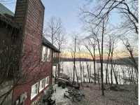 Amazing Lake  / Mountain Setting - Parvekkeita