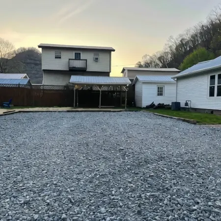 3 bedroom home quiet neighborhood close to trails