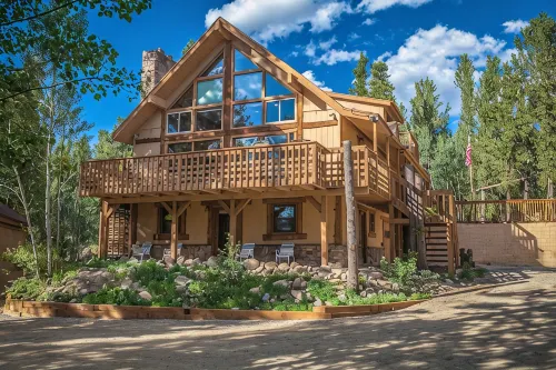 Private Family Mountain Getaway- Dog Friendly!