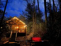 Creekside Cabin - Hot Tub, Firepit, Porch