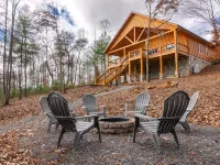 Cozy log cabin with Lakefront and Private Dock Hotels in Caldwell County