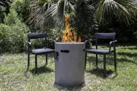 Pet friendly beach house w/private backyard & outdoor shower- steps from beach - ジム