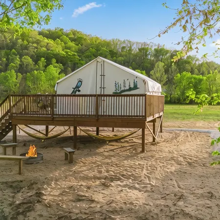 Furnished Glamping Tent/2 Queen Beds/Red River Access- Soaring Eagle - #7