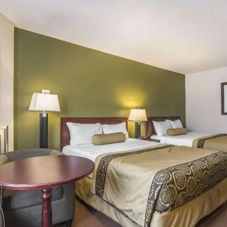 Econo Lodge Inn & Suites High Level
