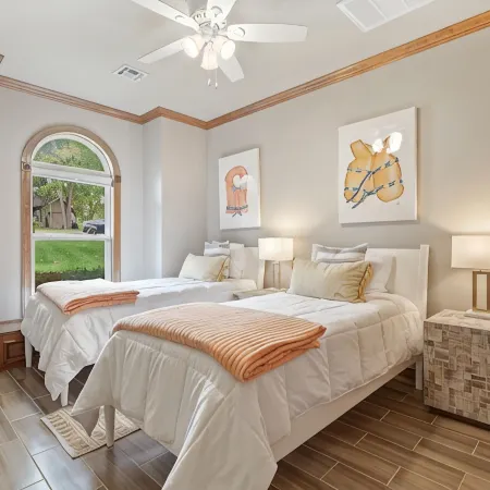 #MonkeyIslandHideaway - Stylish lake front home on Grand Lake, OK with Hot Tub!