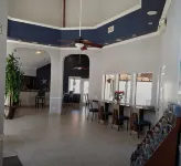 Bright Waterfront Condo Corner Unit with Lanai ~ close to AMI beaches and IMG - Kitchens