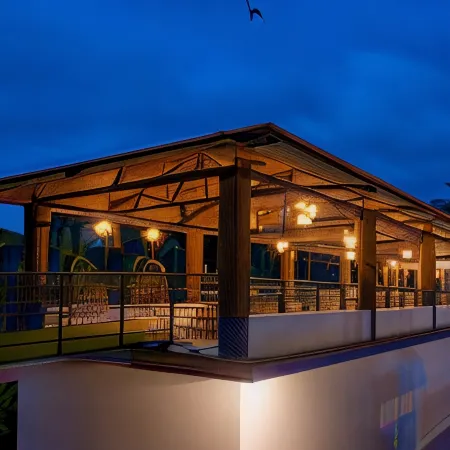 Madpackers Goa Anjuna - Bar & Pool