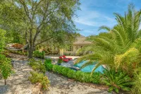 Luxury Vacation Villa with Salt water Pool and Spa. - Pools