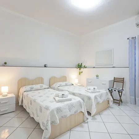 Stunning home with private parking included and views of Positano