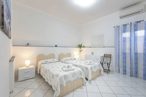 Stunning home with private parking included and views of Positano
