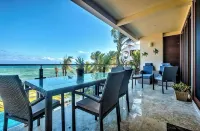 Create Unforgettable Memories in Your Beachfront Escape with Stunning Views!