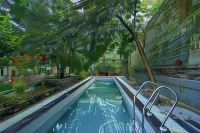Summit Bougainvillea Tea Resort