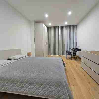 Stunning Seafront Portomaso Apartment w/terraces Rooms