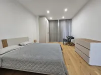 Stunning Seafront Portomaso Apartment w/terraces - Apartments