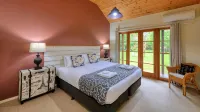 Beechworth Cedar Cottages