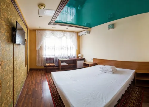 Hotel Absolyut - 2 ดาว