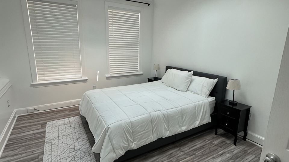 Entire 2 Bedroom House in NW DC