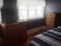 Short stroll to public and private beaches, cottage in Dennisport - 2-Star