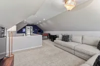 Spacious 5-bedroom house in the heart of Guntersville located ON the lake. - 4-Sterne