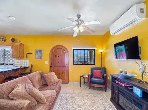 Charming 1-BR house, Bahía la Choya, Starlink WiFi, AC, roof deck, dog friendly - 2-Star