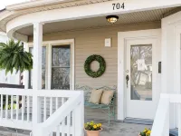 Maison 704; A Downtown Charlevoix Vintage Charmer 샤를부아 호텔