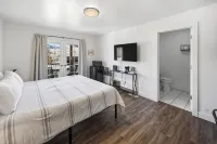 Happy Trails West Inn