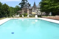 Château de Varambon - Chambres d'hôtes et séminaires d'Entreprise - プール