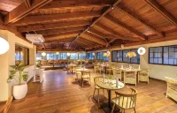 Coral Costa Caribe Beach Resort - All Inclusive - Desayuno