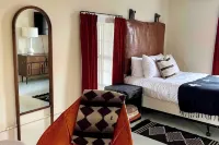 Dickson Casita - Private Guesthouse in Marfa, Texas