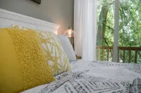 Joanna Gaines would stay here! - 3-Star