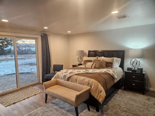 Guests Say:  "METICULOUSLY CLEAN"  and  "ABSOLUTELY BEAUTIFUL - Condos