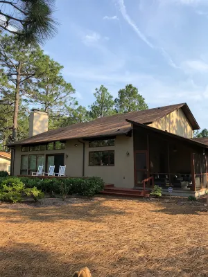Contemporary Scandinavian styled home on the 7th hole of Pinehurst #1 - 4-Star
