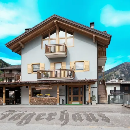 Jägerhaus Hotels in Pellizzano