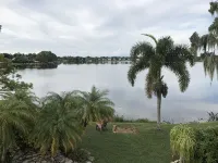 Lakefront Artist's Loft - Relax in Luxury! - Bungalow