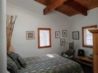 Claytor Lake Hideaway - 3-Star