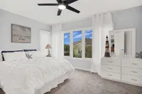 Island Living on Longboat Key 3 minute walk to the beach!