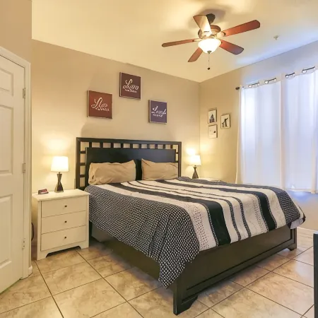 Windsor Hills Condo w/all things Mickey. Pool/Waterpark and minutes from Disney!