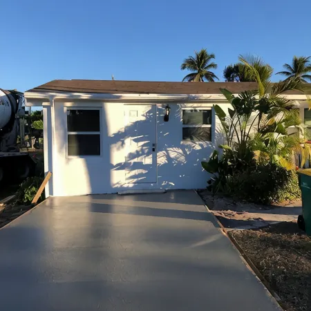 Private Studio Suite near the Beach