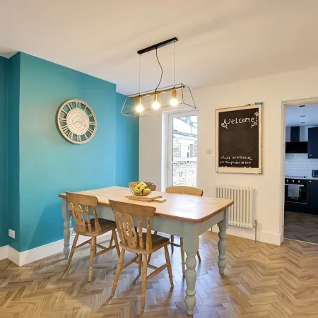Delightful two bedroom cottage near town centre