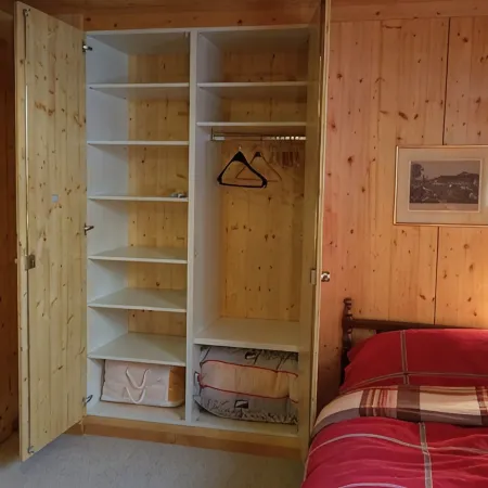 Detached house on the river within walking distance of the village and ski lifts
