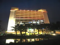 Hotel Rang Sharda Hotels near Mātunga