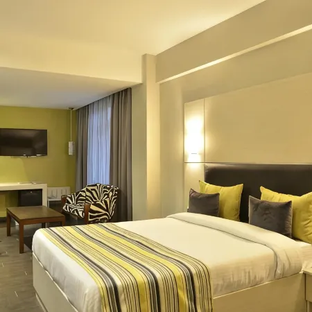 Cloud Hotel & Suites